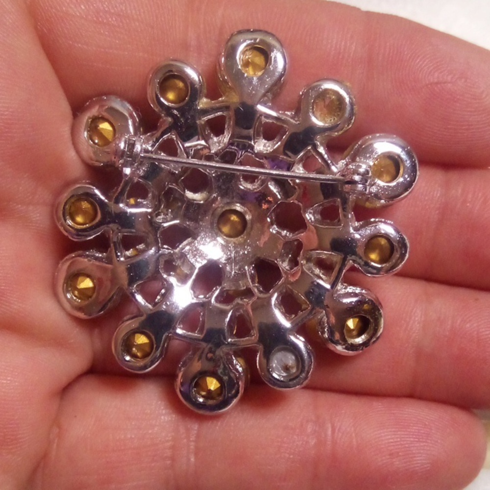 Clear Rhinestone Dimensional Round Brooch - image 4